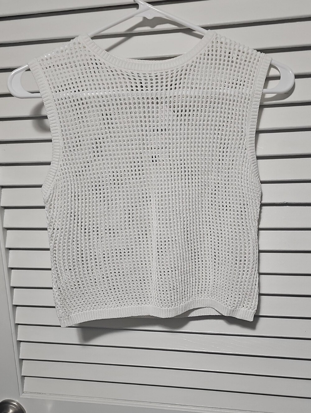 White Sleeveless Knit Mesh Crop Top - Breathable Summer Staple